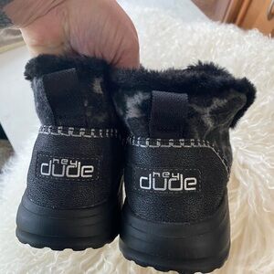 HEY DUDE womens comfy, styling booties with adorable leopard design